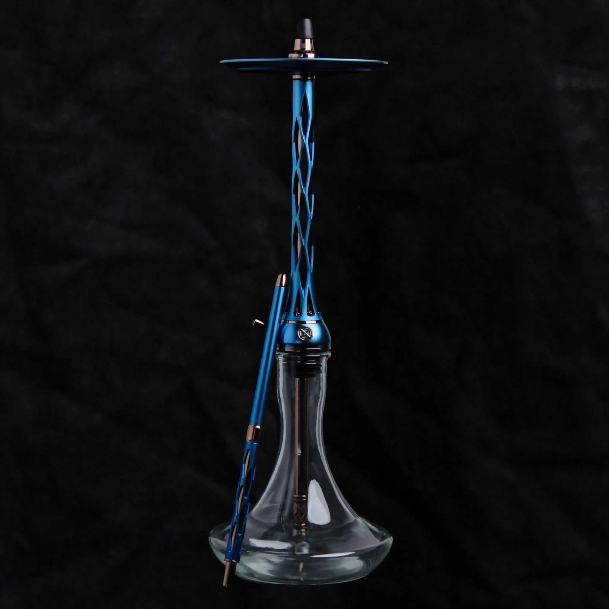 Cachimba Blade Hookah One M Titan Sapphire rusa en color zafiro con plato ajustable a presión y purga 360°