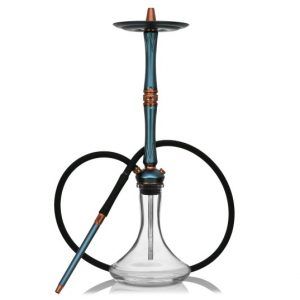 Cachimba CWP Razor 2 Ocean Copper rusa de 62 cm en acero inoxidable y aluminio anodizado con corona de cobre grabada, conector imantado, boquilla de acero inox y rejilla protectora del plato en The Good Shisha