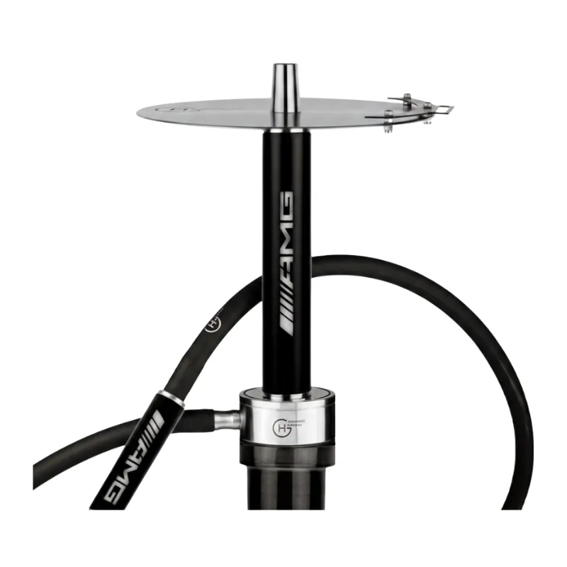 Cachimba Geometry Big Bro AMG colaboración exclusiva con la marca de coches deportivos AMG, mástil de acero inoxidable V2A, cámara tradicional de poliacetal, plato grabado láser, tubo de inmersión con difusor desenroscable, base Geometry y manguera silicona Soft Touch en The Good Shisha
