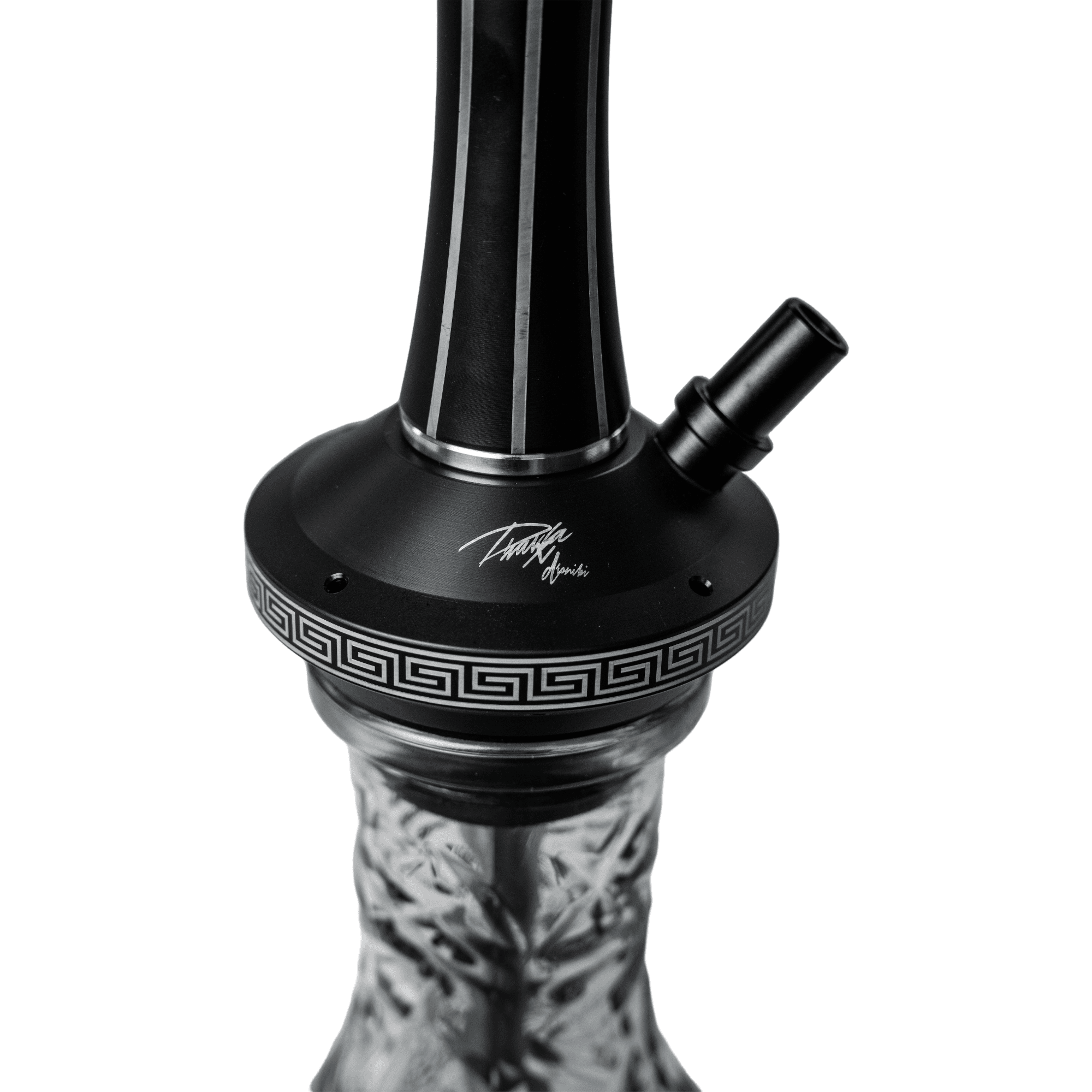 Cachimba Diavla x Dionibi edición limitada 250 unidades del modelo Turbo Mini de 38 cm en acero inoxidable V2A y poliacetal con purga Up-Down vertical, difusor regulable y base tallada en The Good Shisha