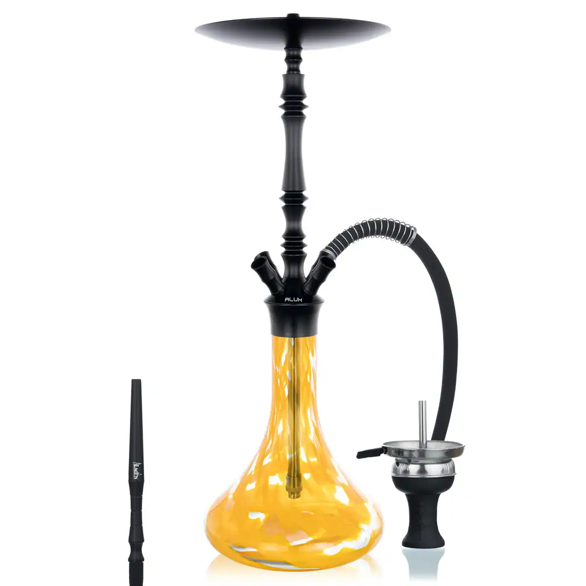 Imagen de la cachimba Aladin Alux M4 de aluminio, con sus accesorios incluidos, lista para usar en una reunión social.