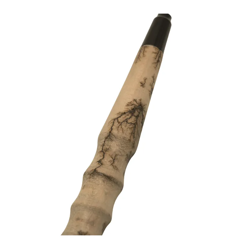 Boquilla Amazon Hookah Wood de madera natural disponible en negro y dorado